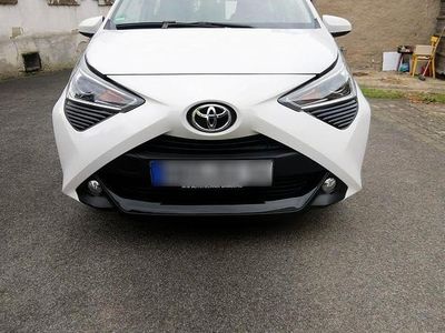 Usata Toyota Aygo Team 72 CV (52 kW) 2020 Bianco Utilitaria