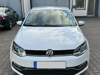 Gebraucht VW Polo LOUNGE 90 PS (66 kW) 2015 Weiß Limousine