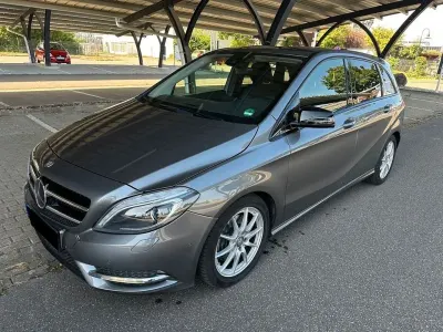Gebraucht Mercedes B220 184 PS (135 kW) 2013 Grau Kleinwagen