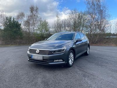 Gebraucht VW Passat Comfortline 150 PS (110 kW) 2016 Grau Kombi