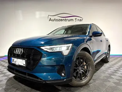 Second-hand Audi e-tron Advanced 300 kW (408 CP) 2022 Albastru SUV