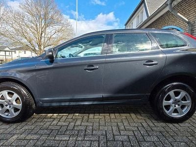 Second-hand Volvo XC60 136 CP (100 kW) 2015 Gri SUV