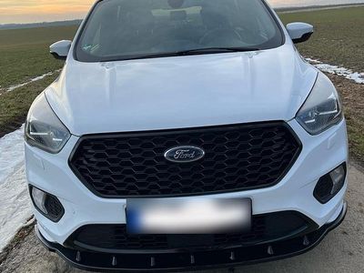 Gebraucht Ford Kuga ST-Line 150 PS (110 kW) 2018 Weiß SUV