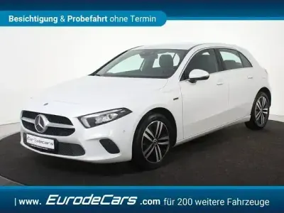 Gebraucht Mercedes A250 218 PS (160 kW) 2021 Weiß Limousine