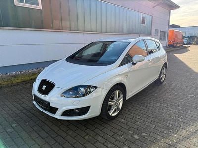 Weiß Gebraucht 2012 Seat Leon Ecomotive Kleinwagen | 5.250 € (Fairer Preis)