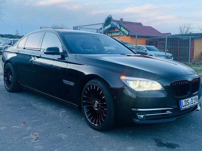 gebraucht BMW 740 740 d INDIVIDUAL"HEAD-UP"MASSAGE"KAMERA"FACELIFT"