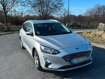 Gebraucht Ford Focus Cool & Connect 125 PS (91 kW) 2021 Silber Kombi