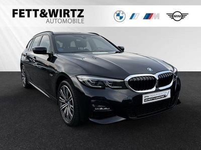 Gebraucht BMW 330e M Sport 292 PS (214 kW) 2022 Black sapphire metallic Kombi