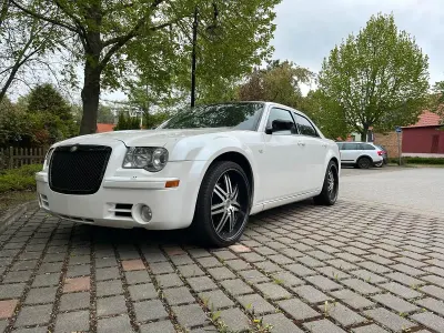 Gebraucht Chrysler 300C 249 PS (183 kW) 2006 Weiß Limousine