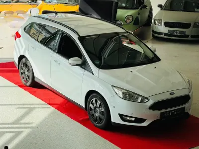 Gebraucht Ford Focus Business Edition 95 PS (69 kW) 2015 Weiß Kombi