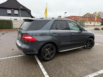 Grau Gebraucht 2012 Mercedes ML350 SUV | 17.000 € (Guter Preis)