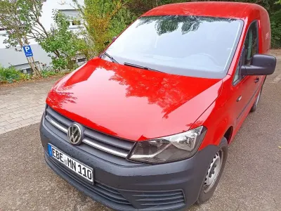 Gebraucht VW Caddy 102 PS (75 kW) 2019 Rot Van / Kleinbus