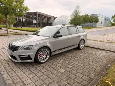 Gebraucht Skoda Octavia RS 230 PS (169 kW) 2018 Grau Kombi