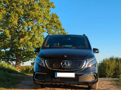 Gebraucht Mercedes EQV300 Avantgarde 150 kW (204 PS) 2022 Schwarz Van / Kleinbus