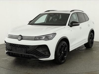 Pure white Neu 2025 VW Tiguan R-line SUV | 51.995 € (Superpreis)