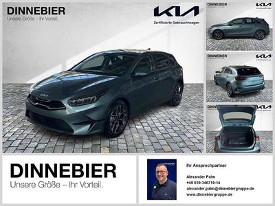 Neu Kia Ceed Platinum 140 PS (102 kW) 2026 Yucca stahlgrau metallic Kleinwagen