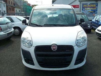 Weiß Gebraucht 2012 Fiat Doblò Van / Kleinbus | 4.700 € (Etwas zu teuer)