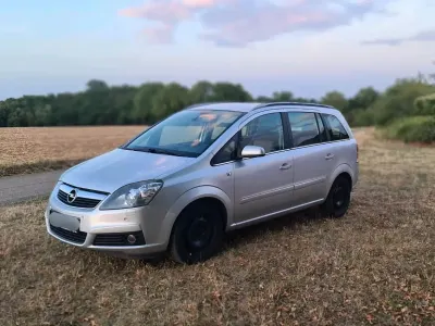 Gebraucht Opel Zafira Innovation 150 PS (110 kW) 2006 Silber Van / Kleinbus