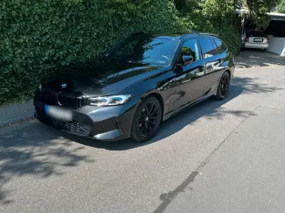 Gebraucht BMW 320 M Sport 184 PS (135 kW) 2023 Schwarz Kombi