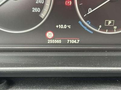 Gebraucht BMW 520 190 PS (139 kW) 2016 Grau Kombi