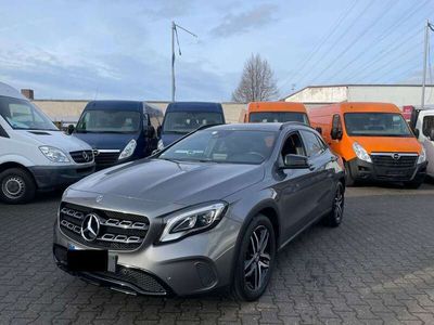 gebraucht Mercedes GLA250 Urban*Navi+Harman+AMG18 Zoll+Park Assist