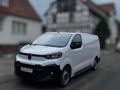 Weiß Gebraucht 2024 Citroën Jumpy Van / Kleinbus | 23.500 € (Guter Preis)