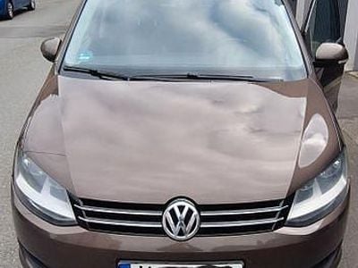 Second-hand VW Sharan Life 140 CP (102 kW) 2013 Maro Monovolum