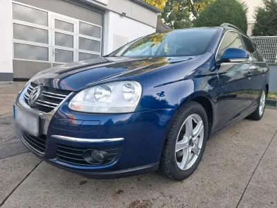 Gebraucht VW Golf VI 105 PS (77 kW) 2009 Blau Kleinwagen