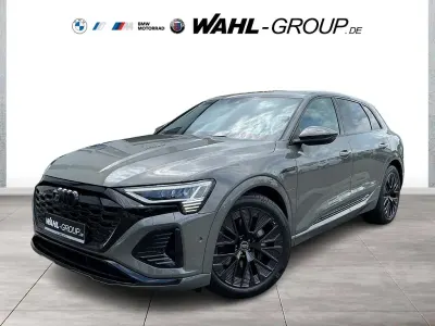 Gebraucht Audi Q8 S-Line 408 PS (300 kW) 2023 Silber SUV