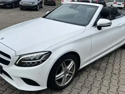 Gebraucht Mercedes C220 194 PS (142 kW) 2019 Weiß Cabrio