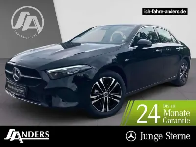 Gebraucht Mercedes A250 Progressive 218 PS (160 kW) 2025 Kosmosschwarz Limousine