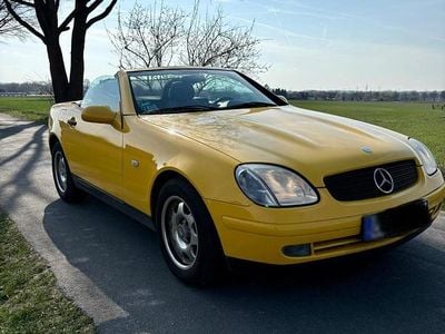 Usata Mercedes SLK200 136 CV (100 kW) 1998 Giallo Cabrio