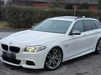 Gebraucht BMW M550 M Sport 381 PS (280 kW) 2015 Weiß Limousine