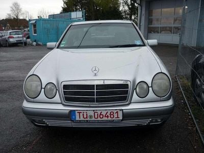 Mercedes E230