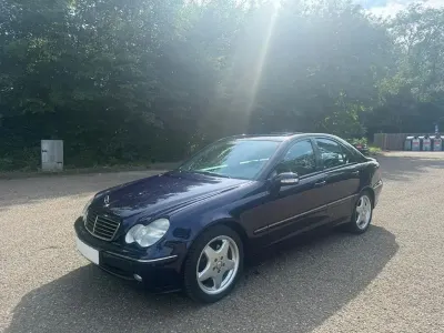 Gebraucht Mercedes C320 Avantgarde 218 PS (160 kW) 2001 Violett Limousine