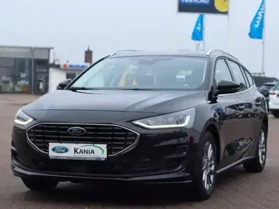 Gebraucht Ford Focus Titanium 125 PS (91 kW) 2023 Schwarz Limousine