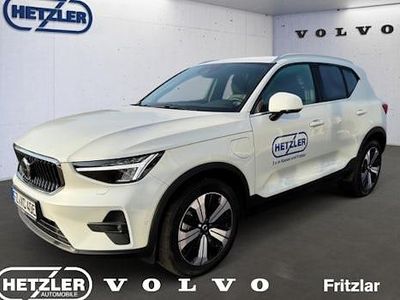 Second-hand Volvo XC40 Plus 211 CP (155 kW) 2023 Alb SUV