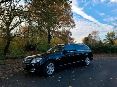 Gebraucht Mercedes C180 143 PS (105 kW) 2010 Schwarz Kombi