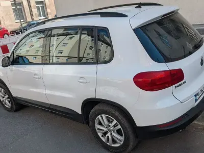 Gebraucht VW Tiguan 122 PS (89 kW) 2012 Weiß SUV