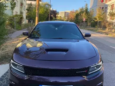 Używany Dodge Charger 300 KM (220 kW) 2022 Purpurowy Sedan/Limuzyna