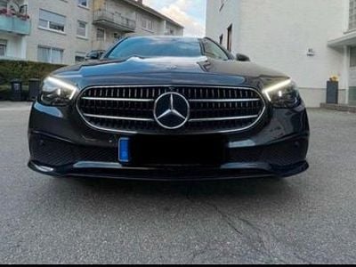 Mercedes E200