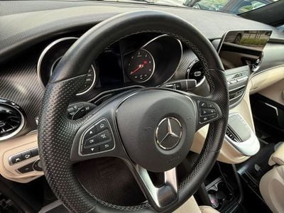 Mercedes V300
