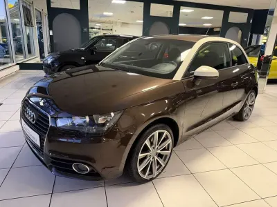 Gebraucht Audi A1 Ambition 122 PS (89 kW) 2010 Braun Kleinwagen