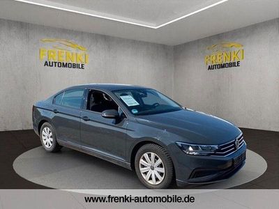 Gebraucht VW Passat Basis 120 PS (88 kW) 2019 Grau Limousine