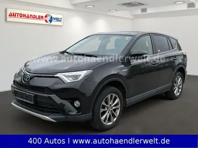Używany Toyota RAV4 Hybrid Comfort 155 KM (114 kW) 2016 Czarny SUV