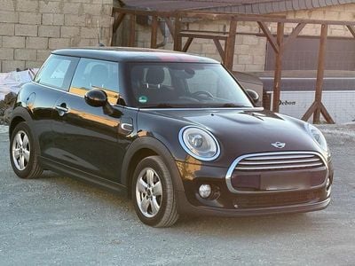 Usata Mini Cooper D 116 CV (85 kW) 2014 Nero Utilitaria