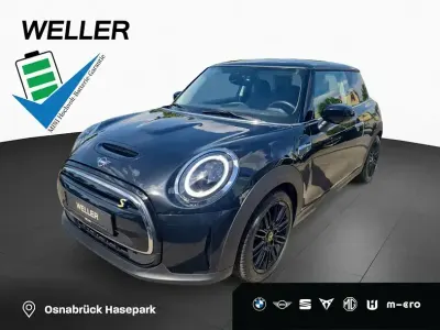 Gebraucht Mini Cooper SE 135 kW (184 PS) 2023 Midnight black ii (schwarz) Kleinwagen