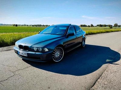 BMW 525