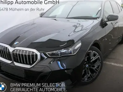 Gebraucht BMW 520 M Sport 197 PS (144 kW) 2025 Black sapphire Limousine