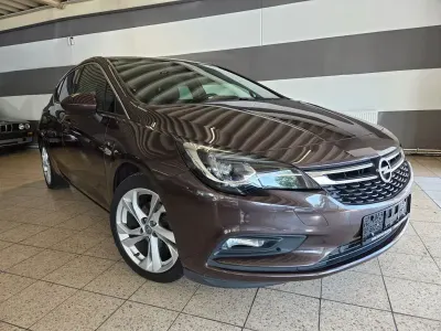 Gebraucht Opel Astra Innovation 125 PS (91 kW) 2016 Braun Limousine